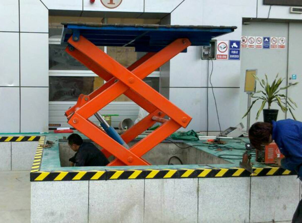 升降平臺.jpg 升降平臺.jpg